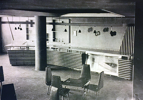 Yıldız Sineması Balkon Katı Fuayesi 1957, Dilek Kaya Arşivi