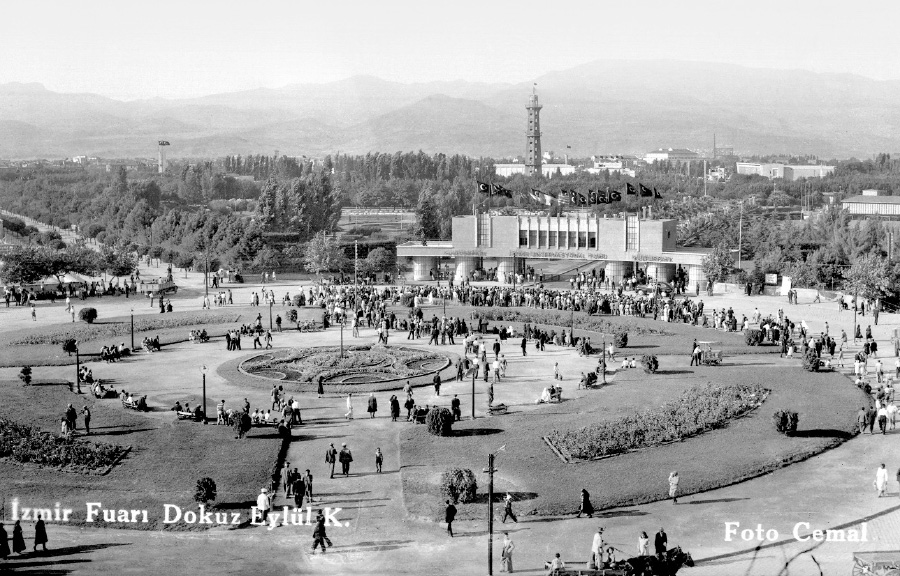 İzmir Enternasyonal Fuarı, Kültürpark, Dokuz Eylül Kapısı, Cemal Yalkış, 1950’ler